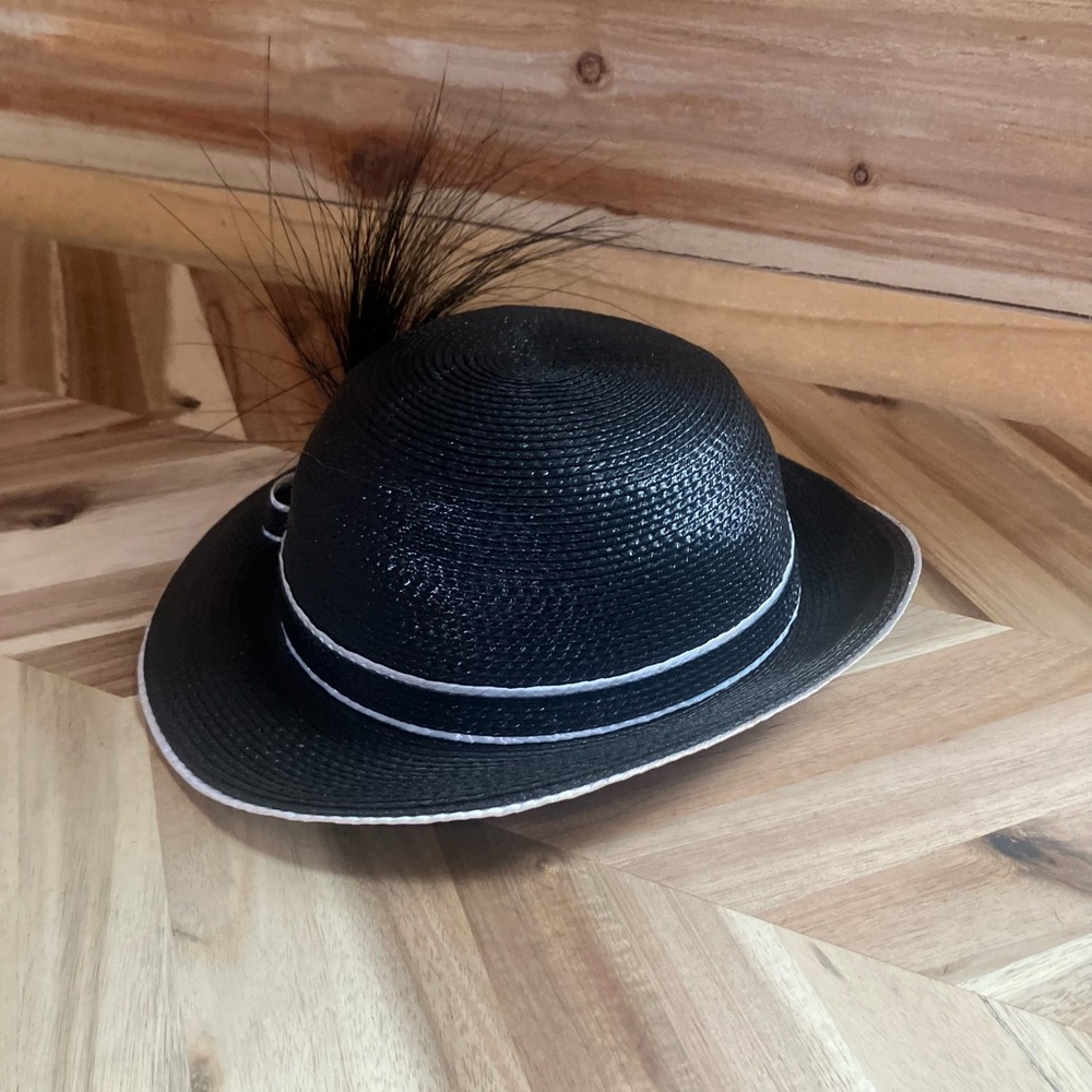 Vintage Black Hat with Feather Detail